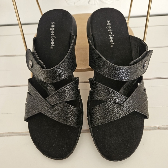 Sugar Foot Women’s Faux Leather Strappy Slip-on Sandal Size 9M - Picture 1 of 8